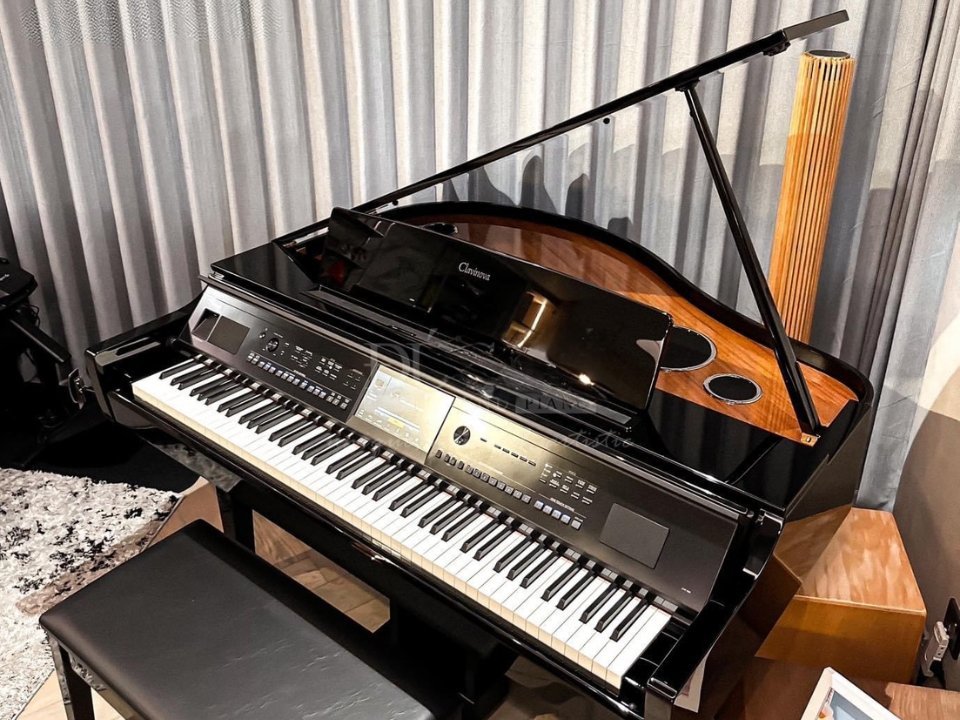 Yamaha CVP-909 GP PE - Góc nhìn thực tế 6